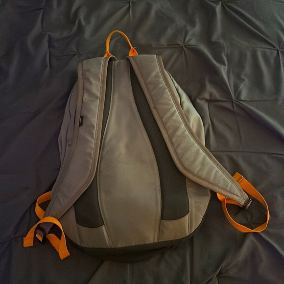 Nike backpack - Picture 2 of 2